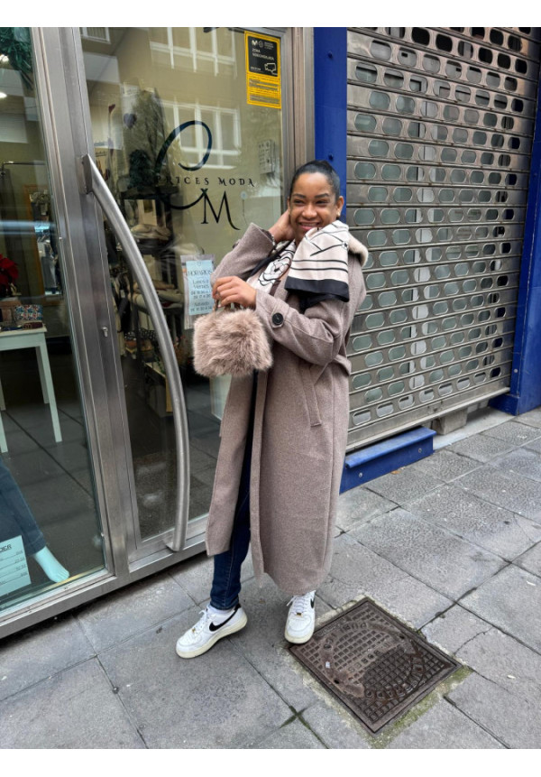 Abrigo Largo de Pelo