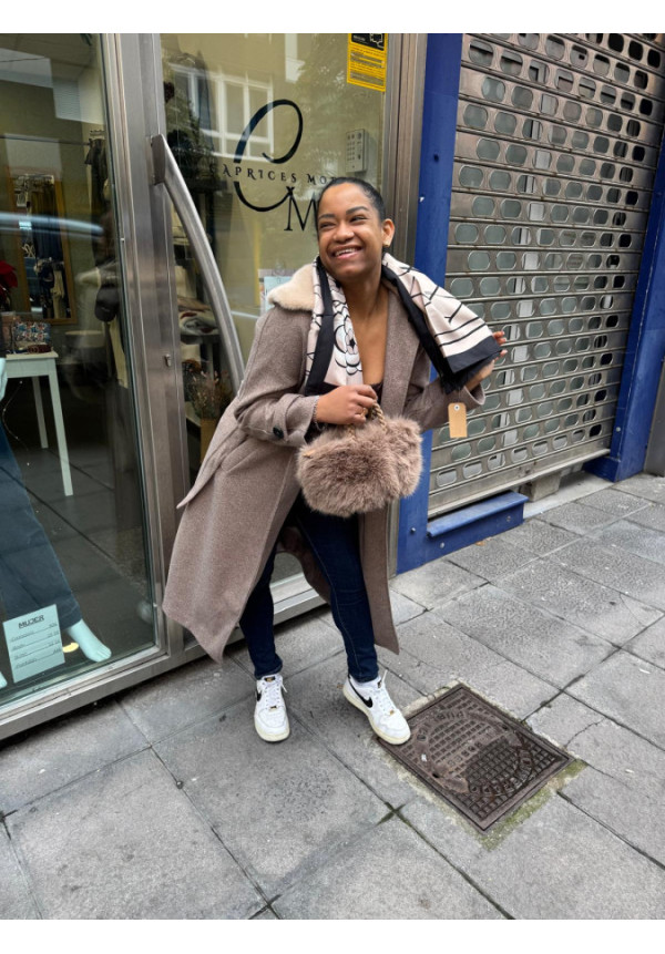 Abrigo Largo de Pelo